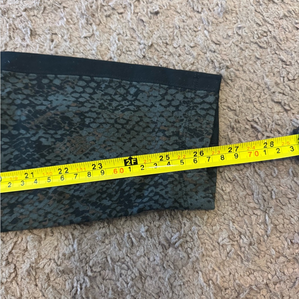 2 FOR $20 LYSSE GREEN SNAKESKIN HIGH RISE LEGGINGS TUMMY CONTROLS BLACK M - Picture 5 of 8